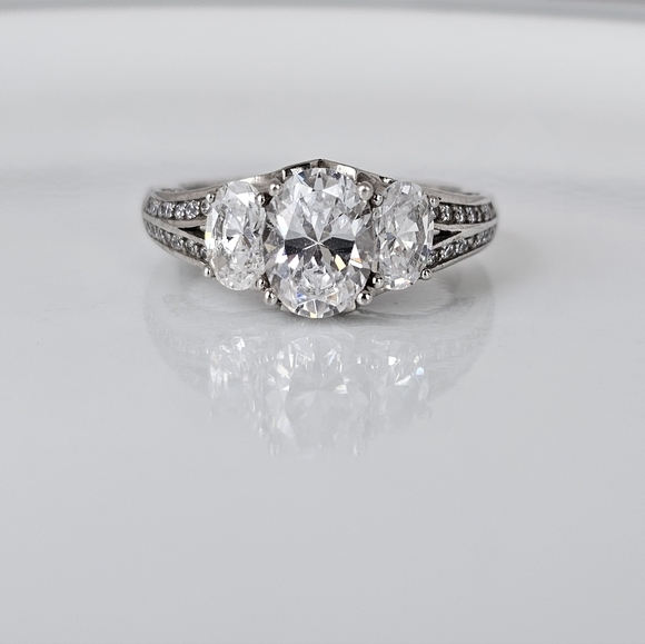 Estate Jewelry - Sparkling Diamonique Epiphany Sterling Silver With Platinum Overlay Sz 7!